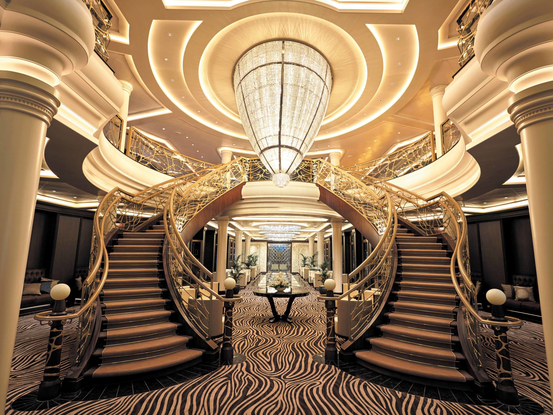 Seven Seas Explorer - Atrium (c) Regent Seven Seas Cruises