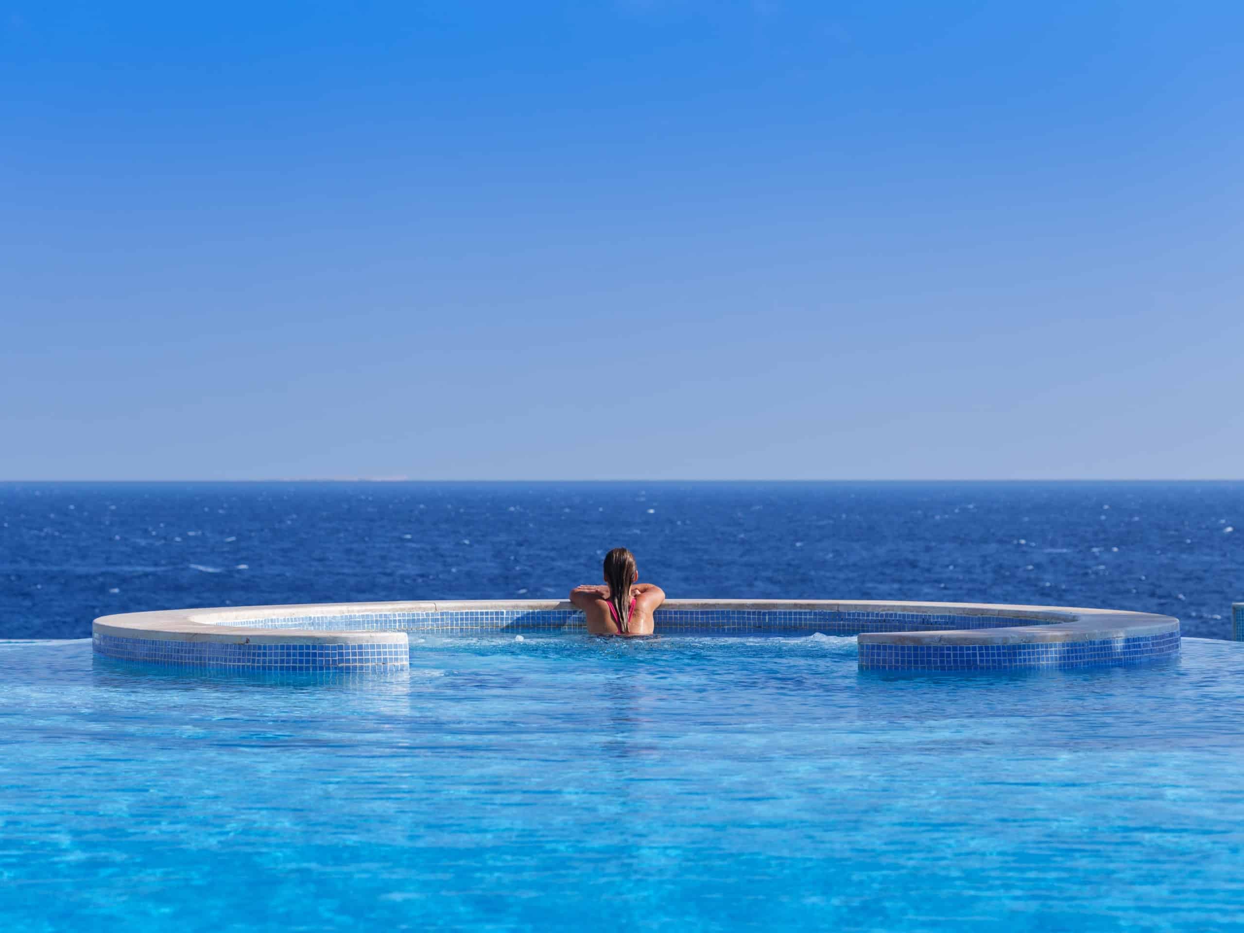 Pool (c) The Oberoi Beach Resort, Sahl Hasheesh
